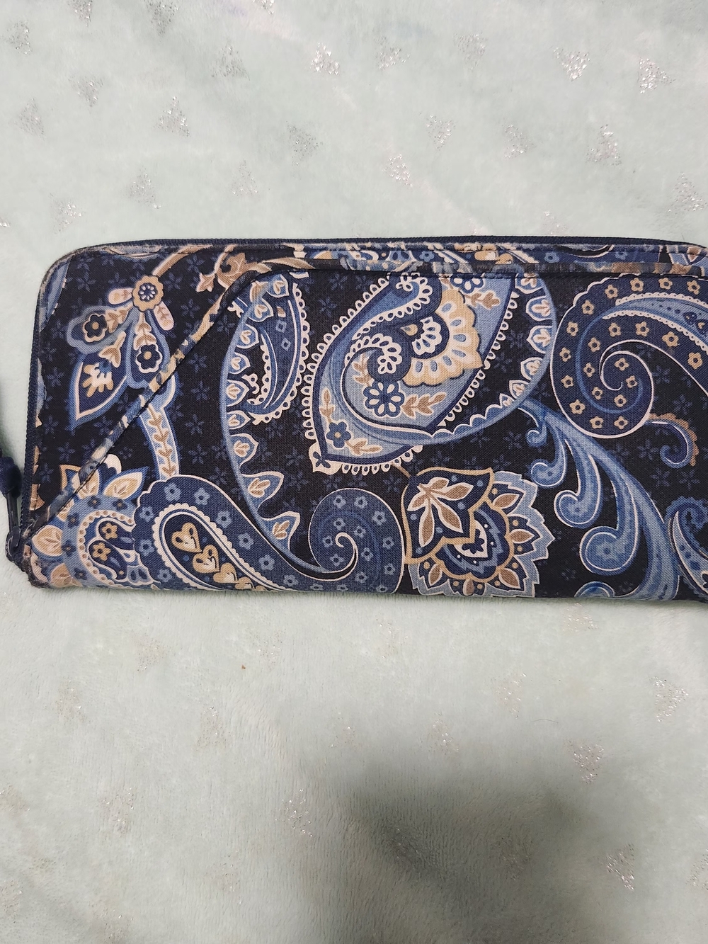 Vera Bradley Windsor Navy Paisley Travel Wallet